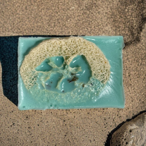 HAND CRAFTED Shea Butter Loofah Soap - Orange Creamsicle (Orange Round) - Picture 4 of 4